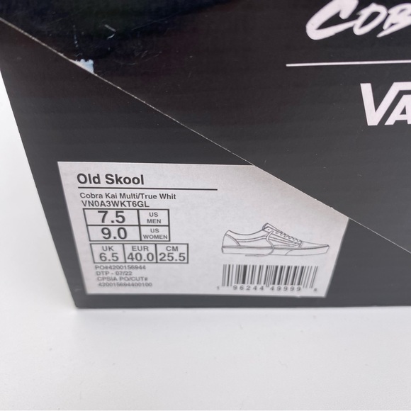 Vans Old Skool x Cobra Kai 'Eagle Fang Karate' Women Sneakers - Size: 9 - Picture 15 of 16